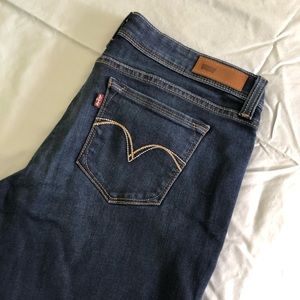 Low rise Levi’s